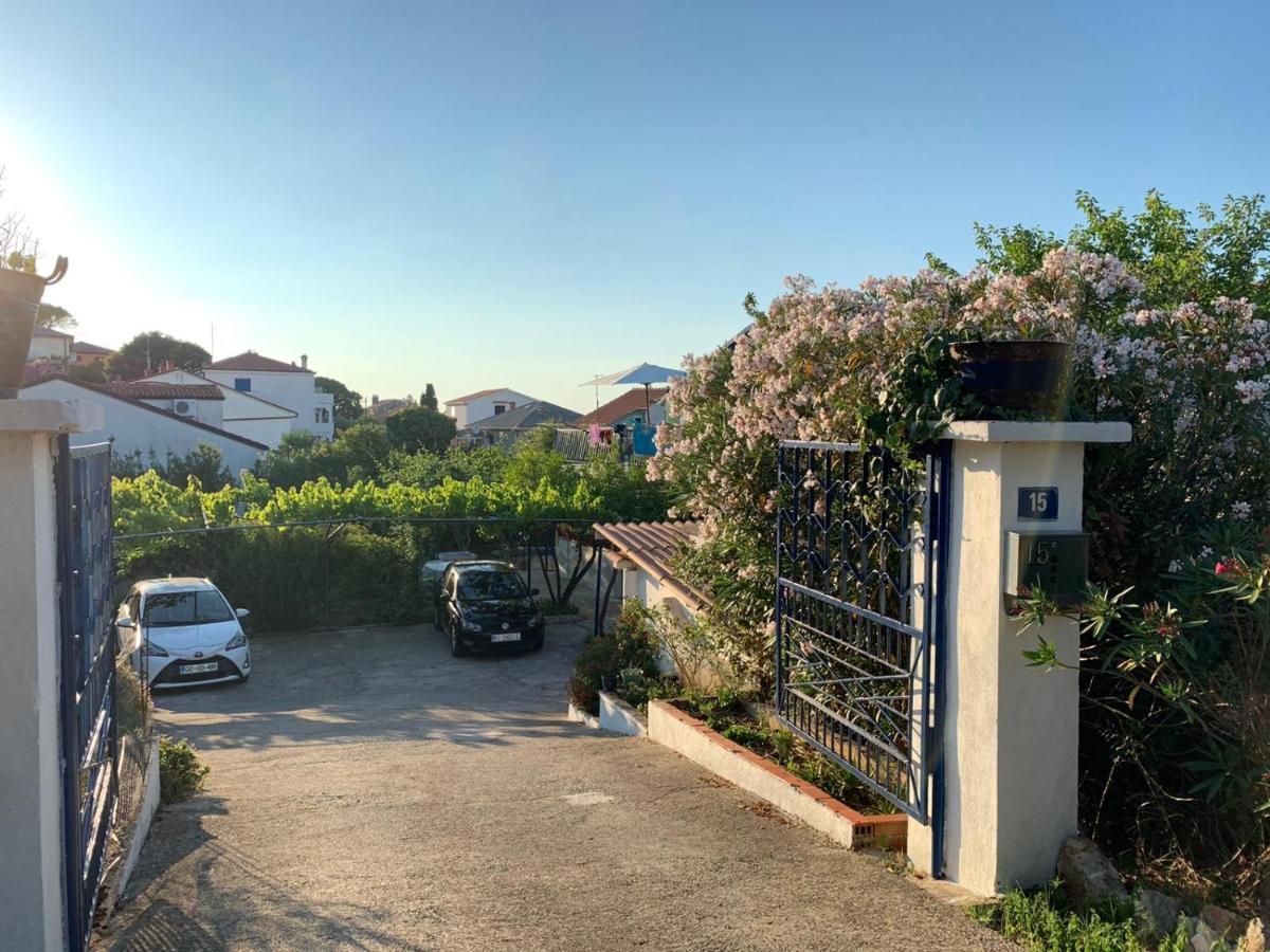 Danijela Apartment Mali Losinj Luaran gambar